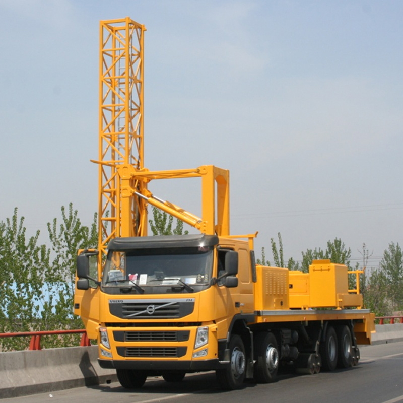 22米橋梁檢測(cè)車施工現(xiàn)場(chǎng)