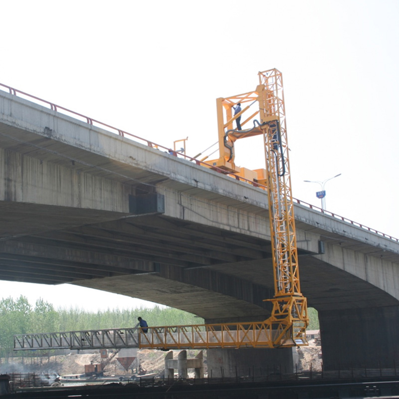 22米橋梁檢測(cè)車施工現(xiàn)場(chǎng)